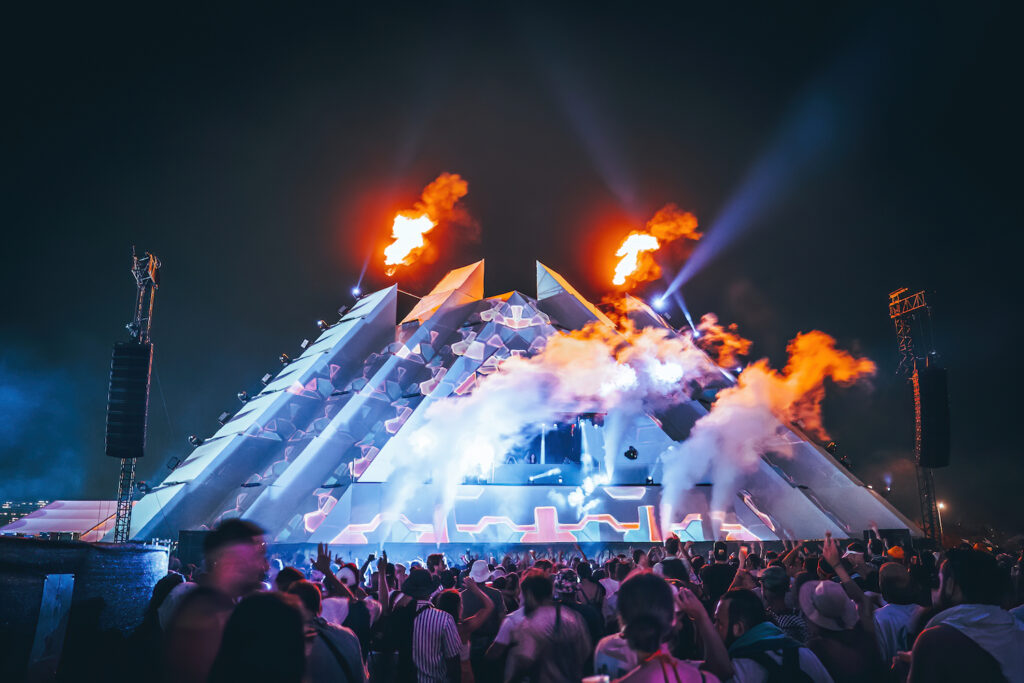 STEPH COSTES _ scène mer de sable (2)